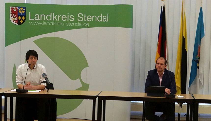 Patrick Puhlmann und Sebastian Stoll stellen sich den Fragen der Presse