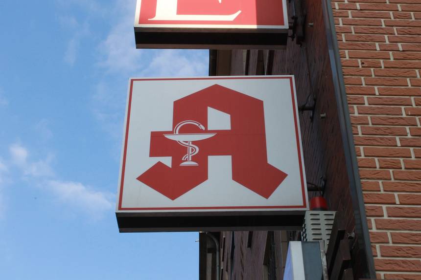 pharmacy 380780 1920