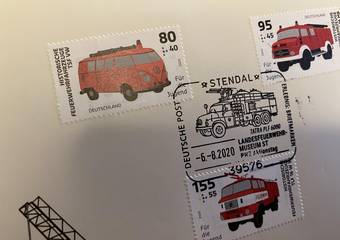 Drei Sonderbriefmarken mit Sonderstempel