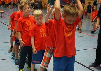 Challenge: Ball weiterreichen &copy; Sinah Wiesner