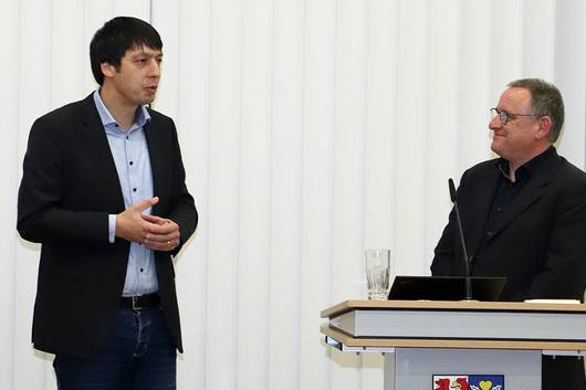 Landrat Patrick Puhlmann (links) mit Dr. Ingo Bautz (Bundesamt für die Sicherheit der nuklearen Entsorgung)