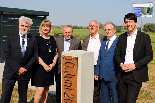 Landrat Patrick Puhlmann (von rechts) mit Ministerpräsident Dr. Reiner Haseloff zum Auftakt der Hochwasserkonferenz