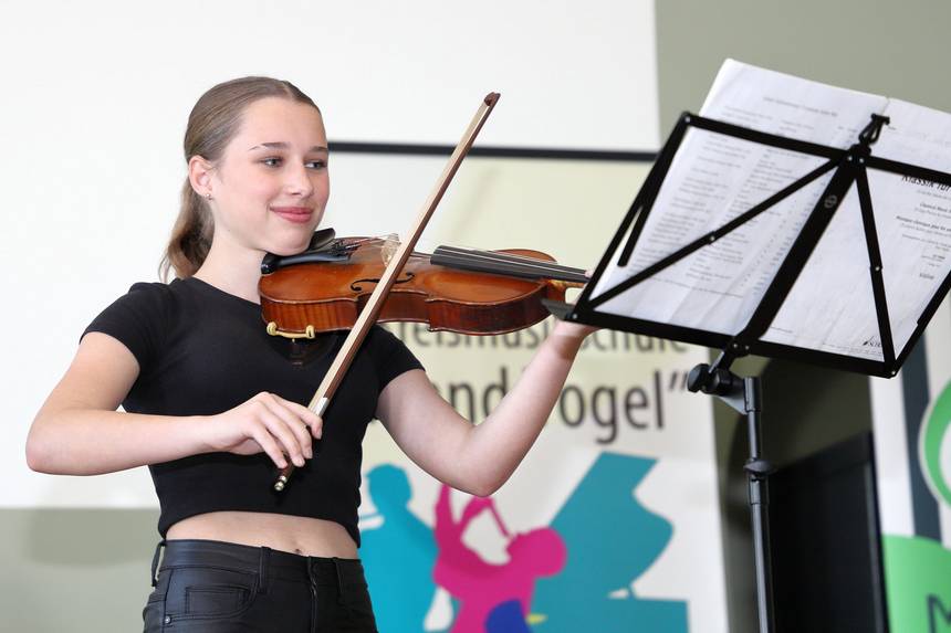 2023 092 shany gia lauri krüger 02 osterburg