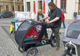 E-Lastenrad für Familien © Simone Tandeck