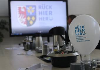RÜCKHIERHER &copy; Sinah Wiesner