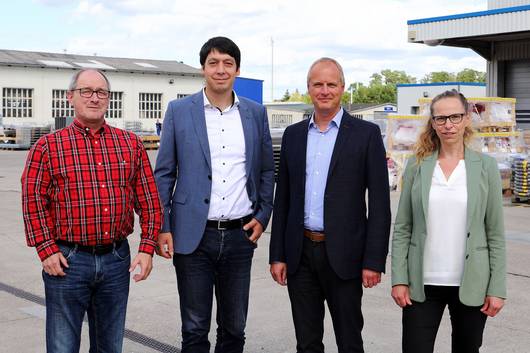 Landrat Puhlmann zu Gast bei Graepel Seehausen.