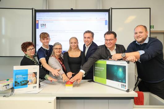 csm 220a2268 5b82feecad