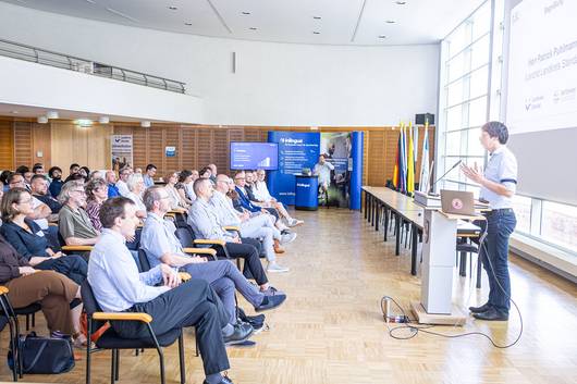 Patrick Puhlmann (rechts) betonte zur Begrüßung die Bedeutung des Themas. © Stefan Rühling pressefoto