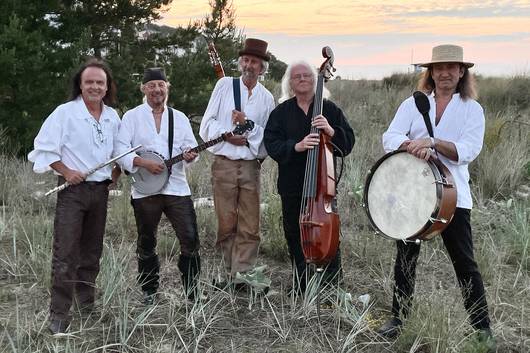 Das Ensemble "HORCH". © HORCH pressefoto