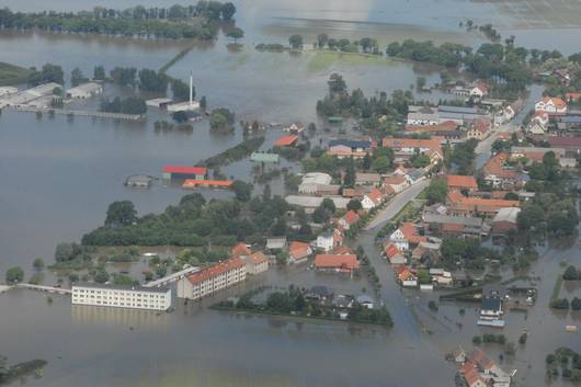 Luftbild vom Hochwasser 2013 in Fischbeck (Elbe)